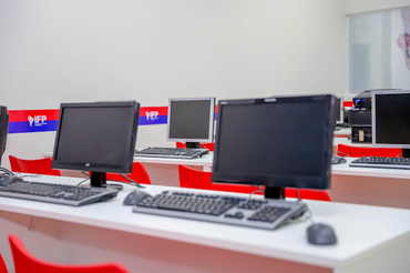 Computadores na sala de aula da Unidade IFP  Ribeirão das Neves