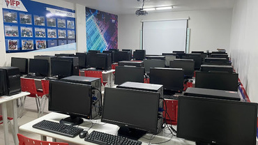 Computadores na sala de aula Unidade IFP Planaltina - DF