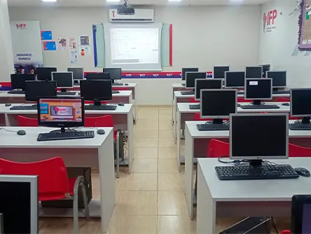 computadores na Sala de aula Unidade IFP Gama